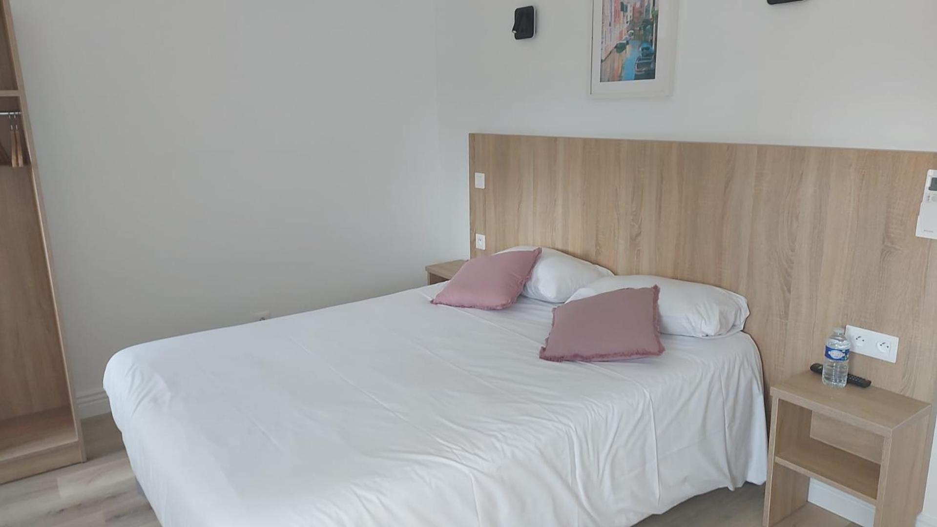 Relais Du Lac Villegusien-le-Lac Экстерьер фото